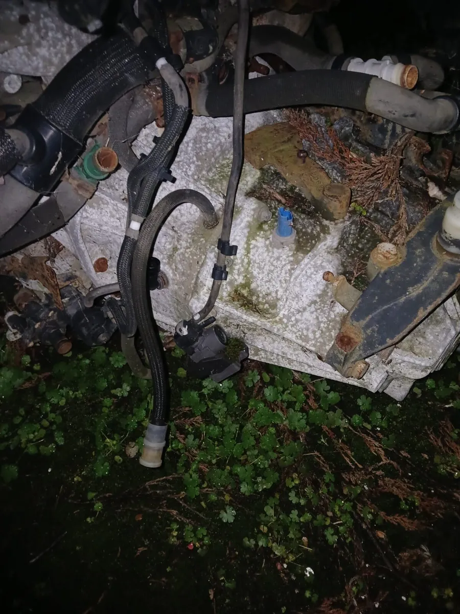 6 speed gear box 2012 Renault traffic - Image 3