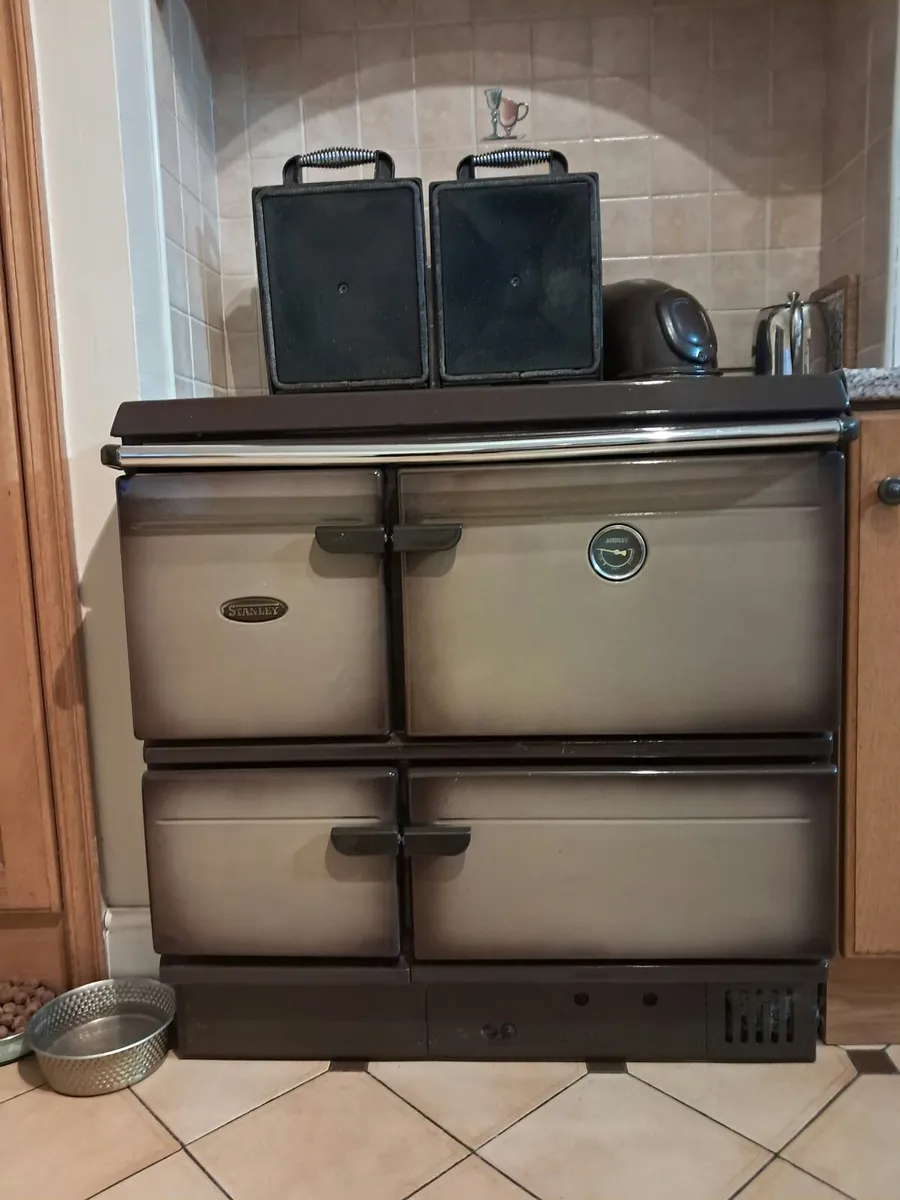 Stanley oil cooker - Image 1