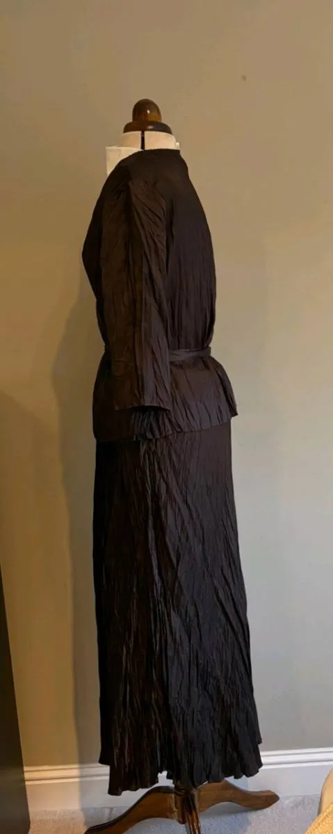 2 Piece Chocolate Brown Kaliko Suit. - Image 4