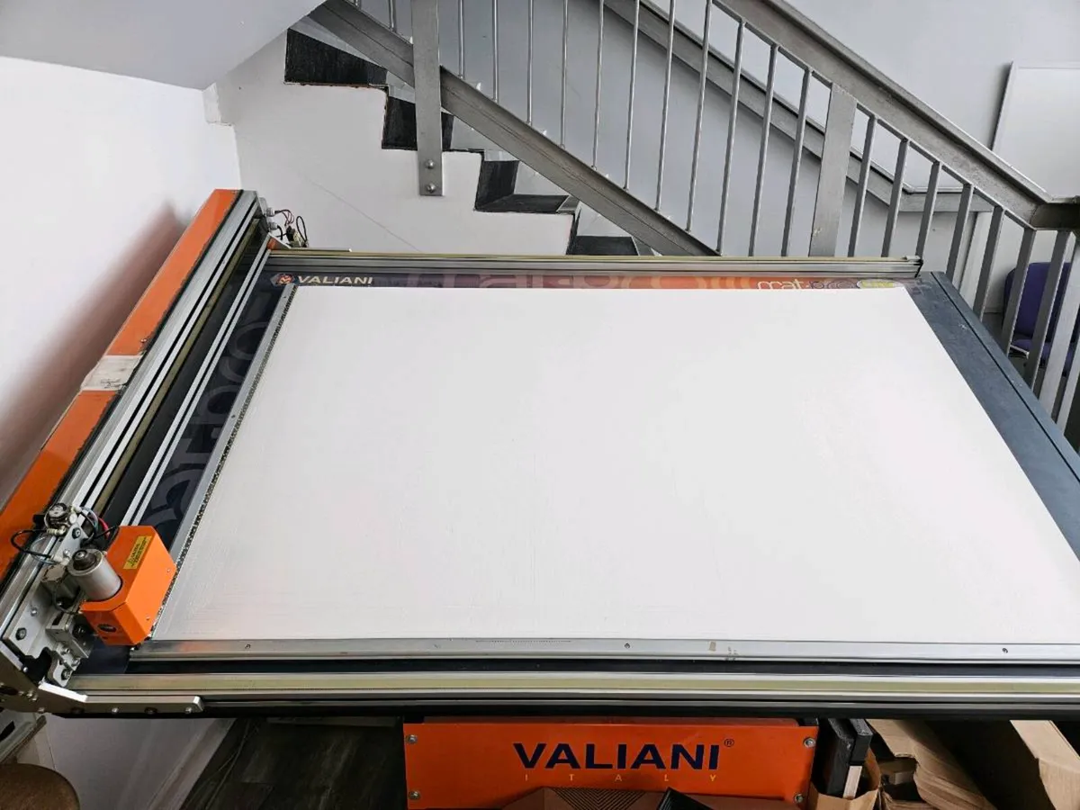 Computerised mount cutter - Image 1