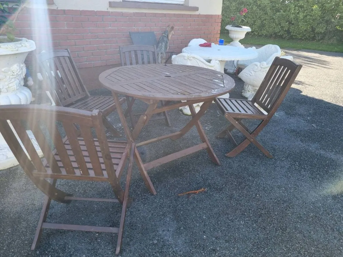Garden table and chairs - Image 3