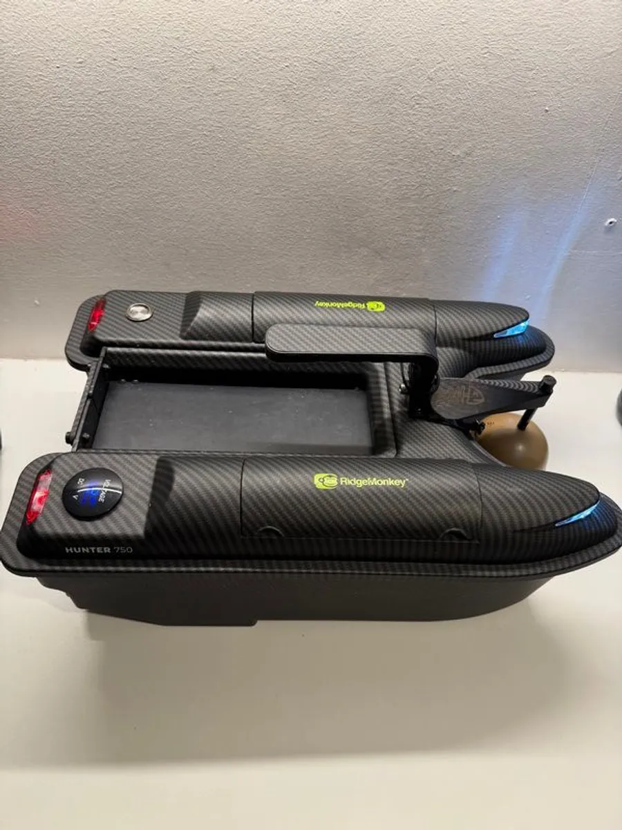 Bait boat - Ridge monkey hunter 750 , deeper chirp + 2 and range extender - Image 4