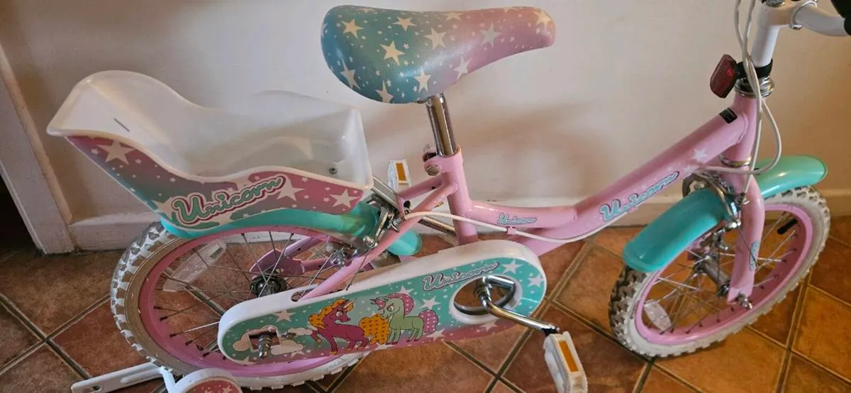 Girl's bicycle - Image 2