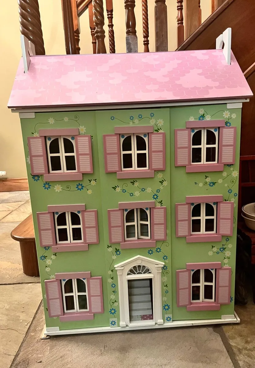 Wooden Doll House - Image 1