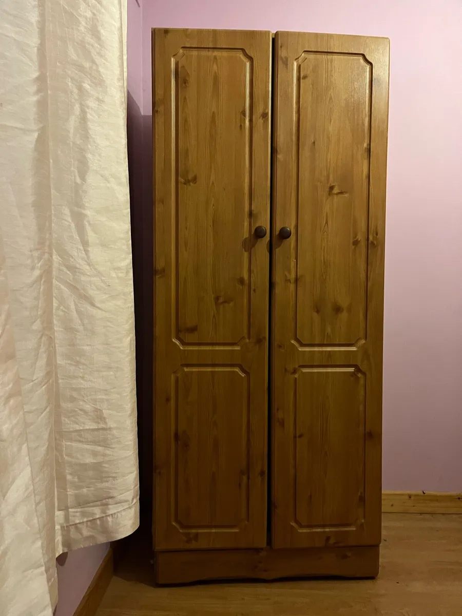 Free Wardrobes and chest of drawers - Image 4