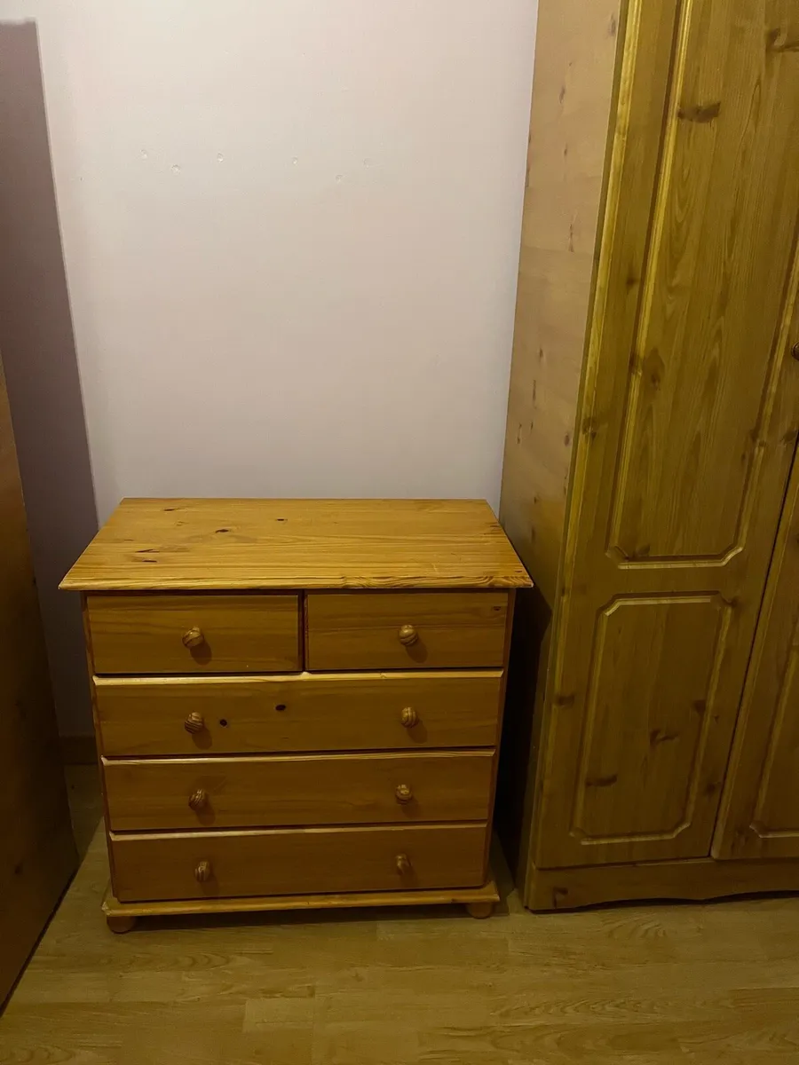 Free Wardrobes and chest of drawers - Image 2