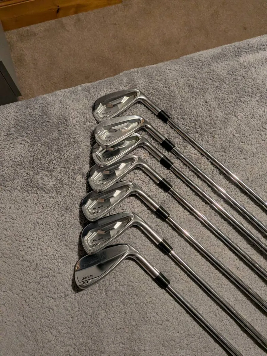 Srixon zx7 mkII irons 5-A - Image 1