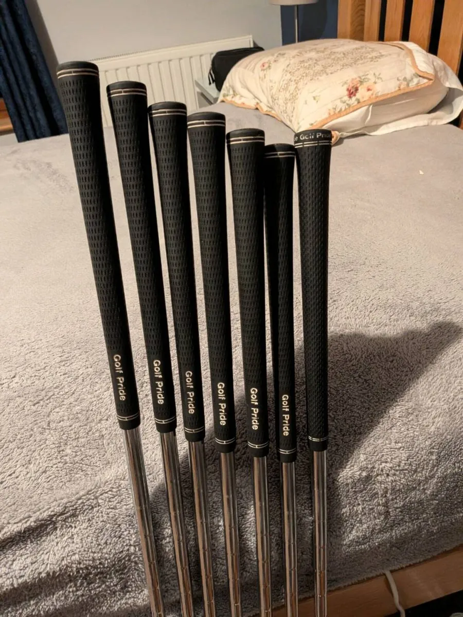 Srixon zx7 mkII irons 5-A - Image 3