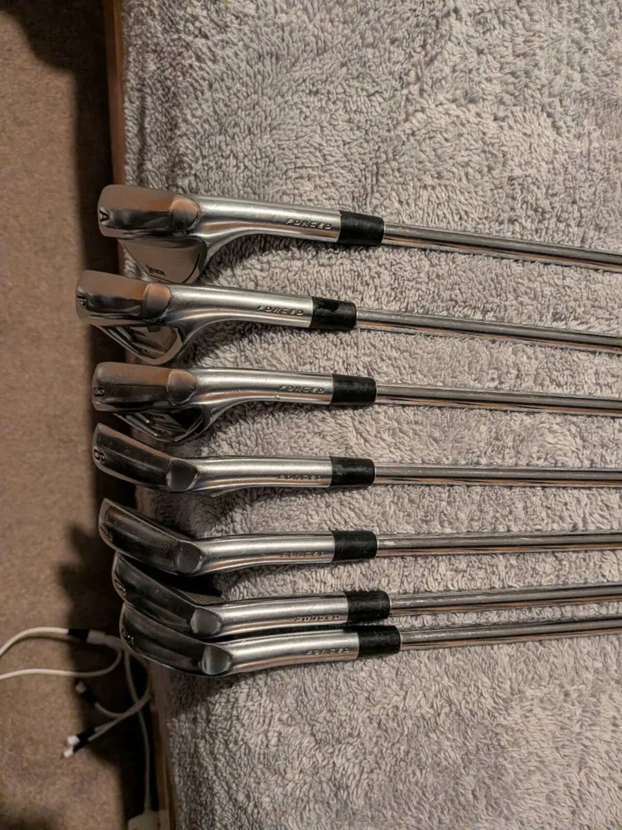 Srixon zx7 mkII irons 5-A - Image 4