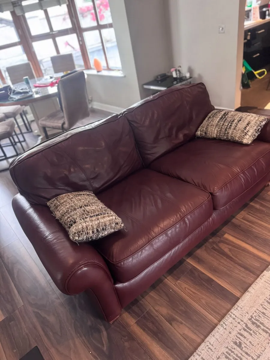 Burgundy leather suite - 2 couches and armchair - Image 3