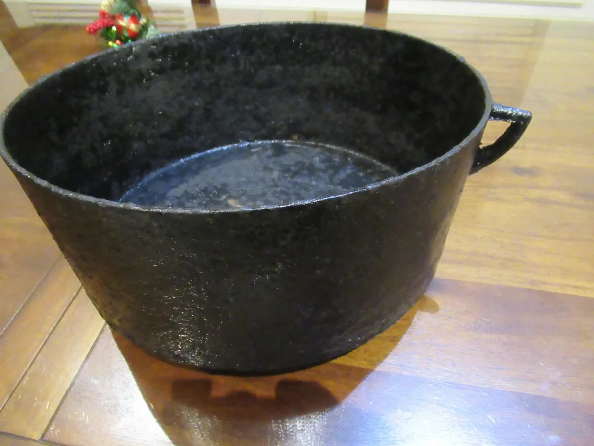 antique vintage HALLOWEEN CAULDRON fire cottage - Image 3