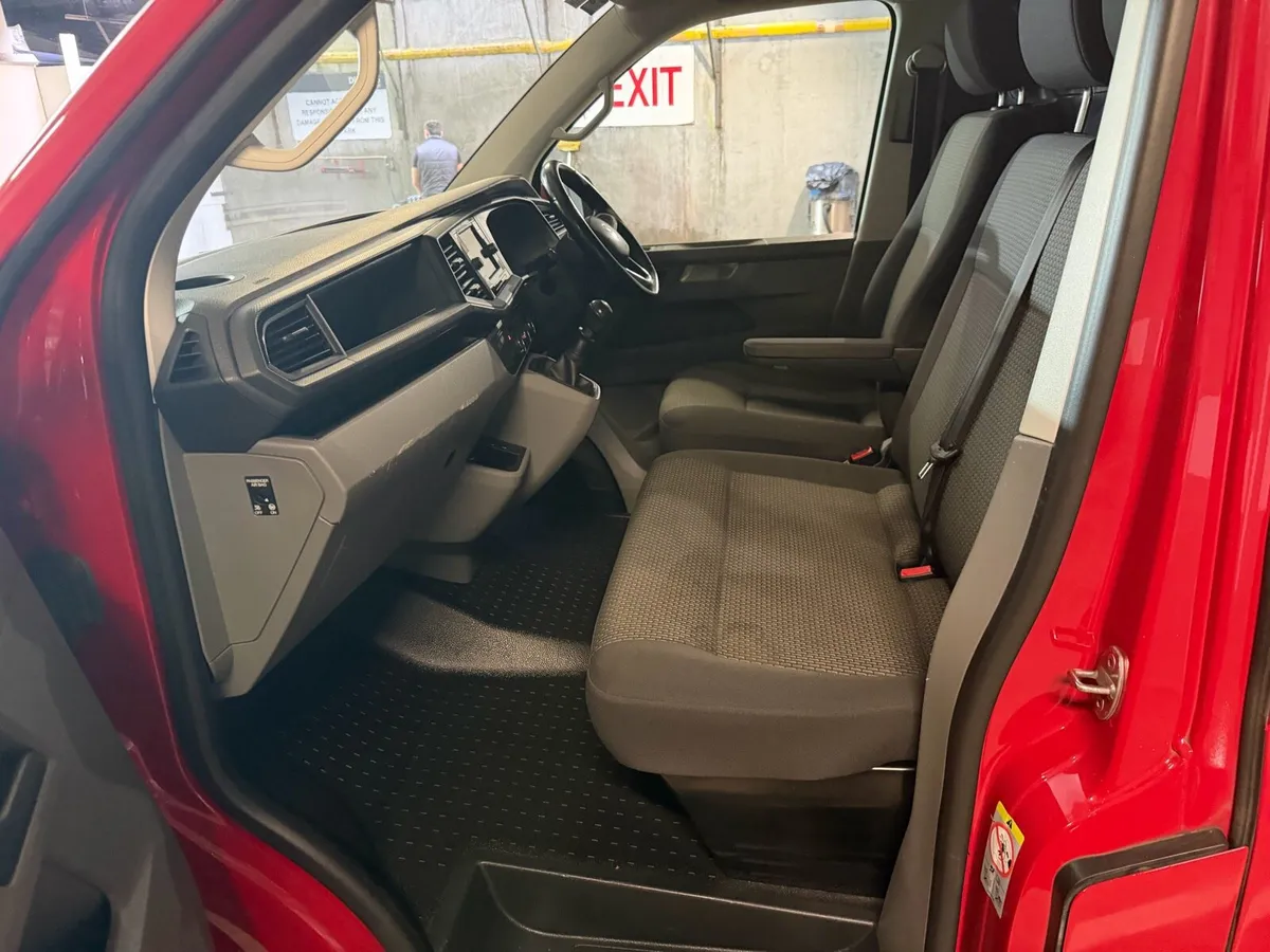 2022 Volkswagen Transporter 2.0 CVRT 012/2027 - Image 4