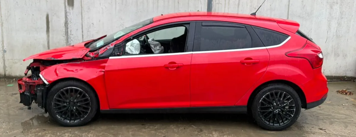 2014 Ford focus for parts - Image 3