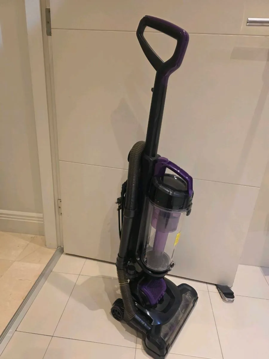 Vacuum Cleaner - Image 2