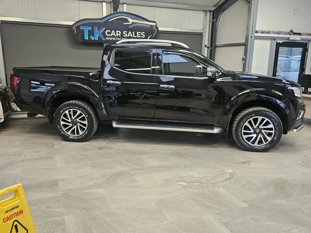 18 NISSAN NAVARA TEKNA CREWCAB PICK-UP - Image 2