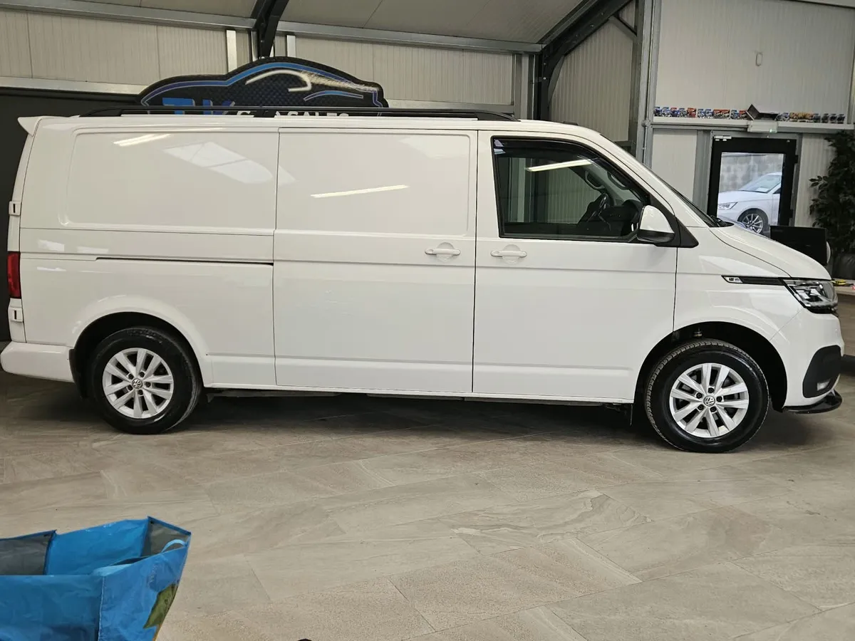 221 VOLKSWAGEN TRANSPORTER HIGHLINE T6 30 LWB - Image 3