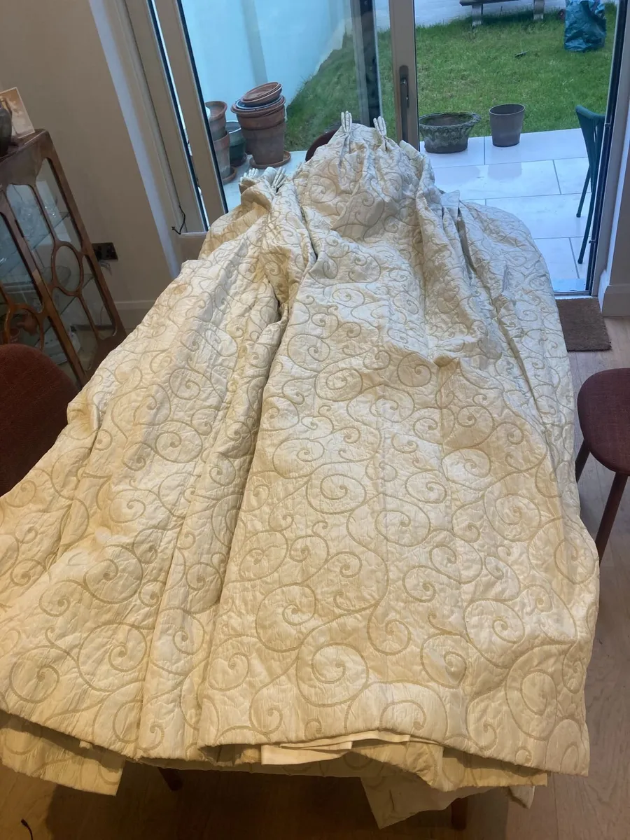 Curtains - Lined- Large - 2 Pairs. - Image 1
