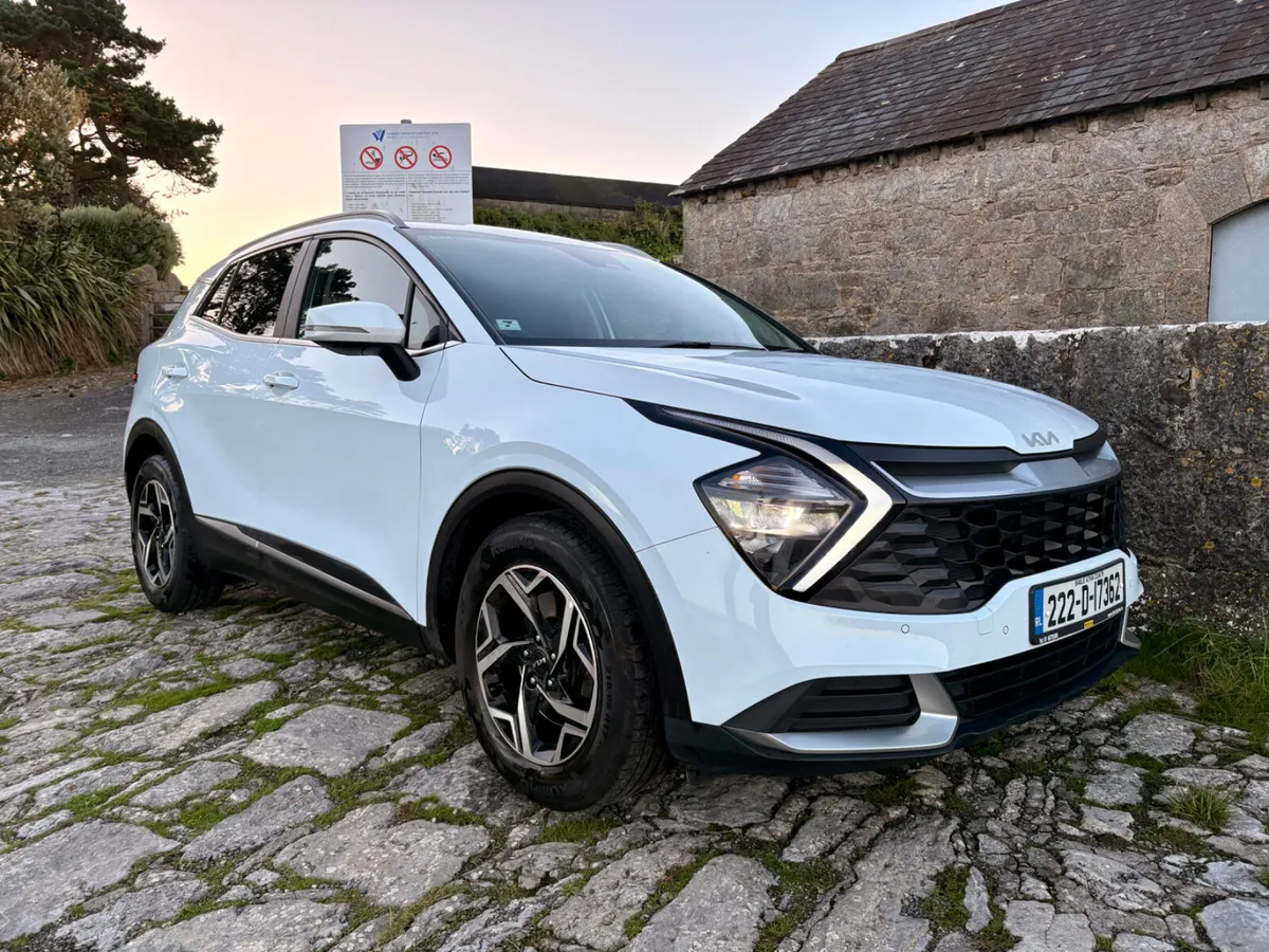2022 Kia Sportage - Image 2