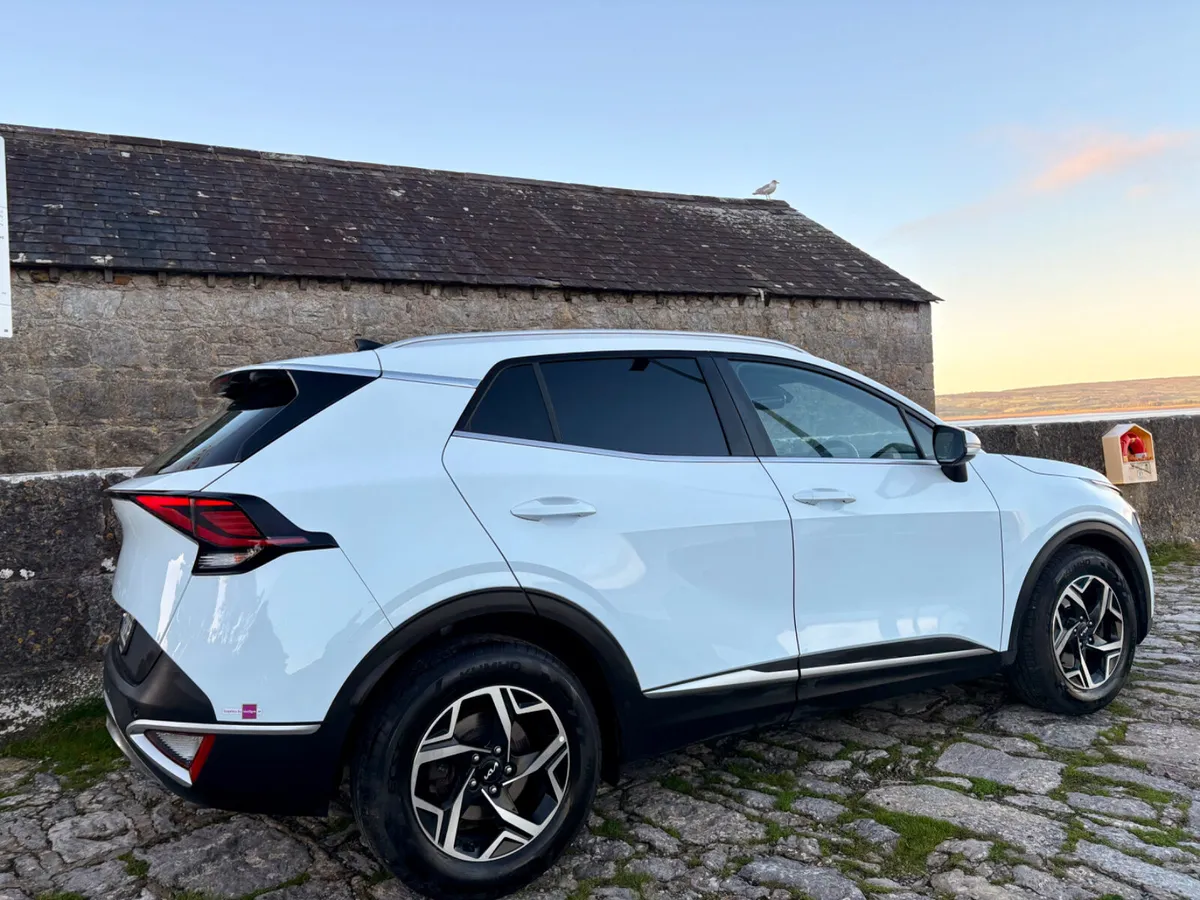 2022 Kia Sportage - Image 4