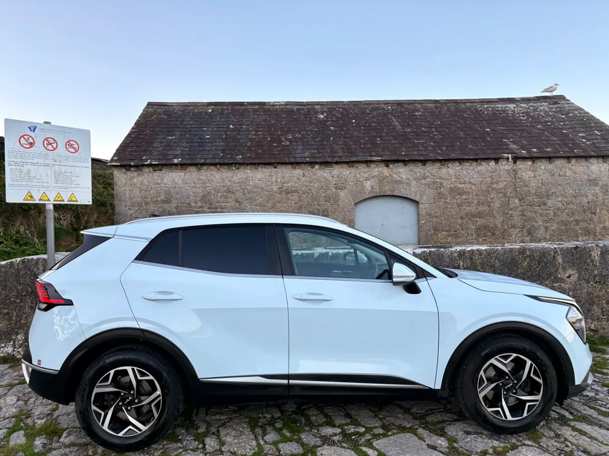 2022 Kia Sportage - Image 3