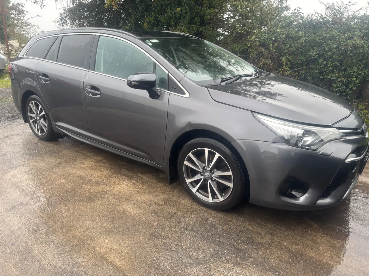 Toyota Avensis 2017 2.0 d4d - Image 1