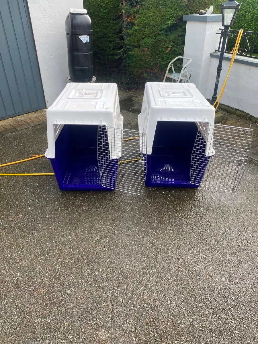 Pet carriers - Image 1