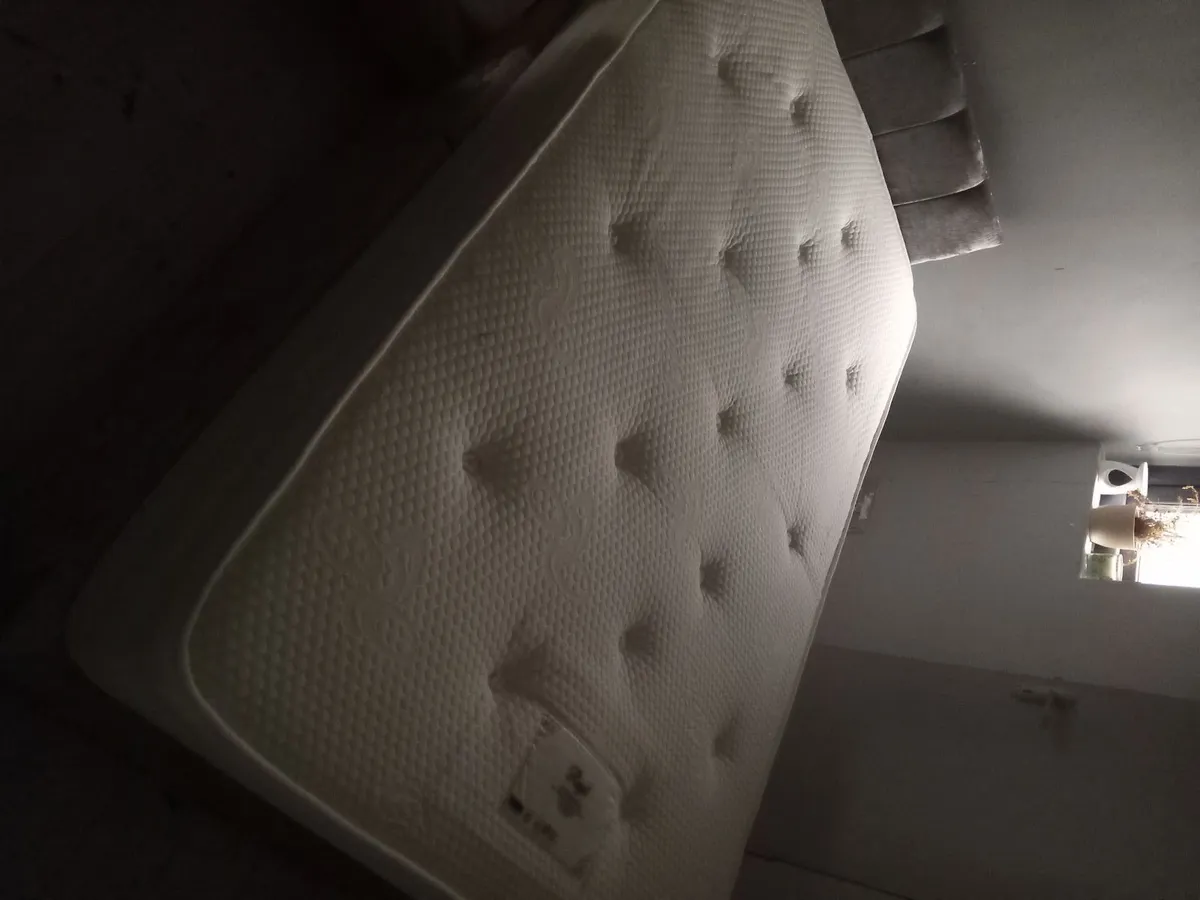 Small double otterman Bed and mattress - Image 1