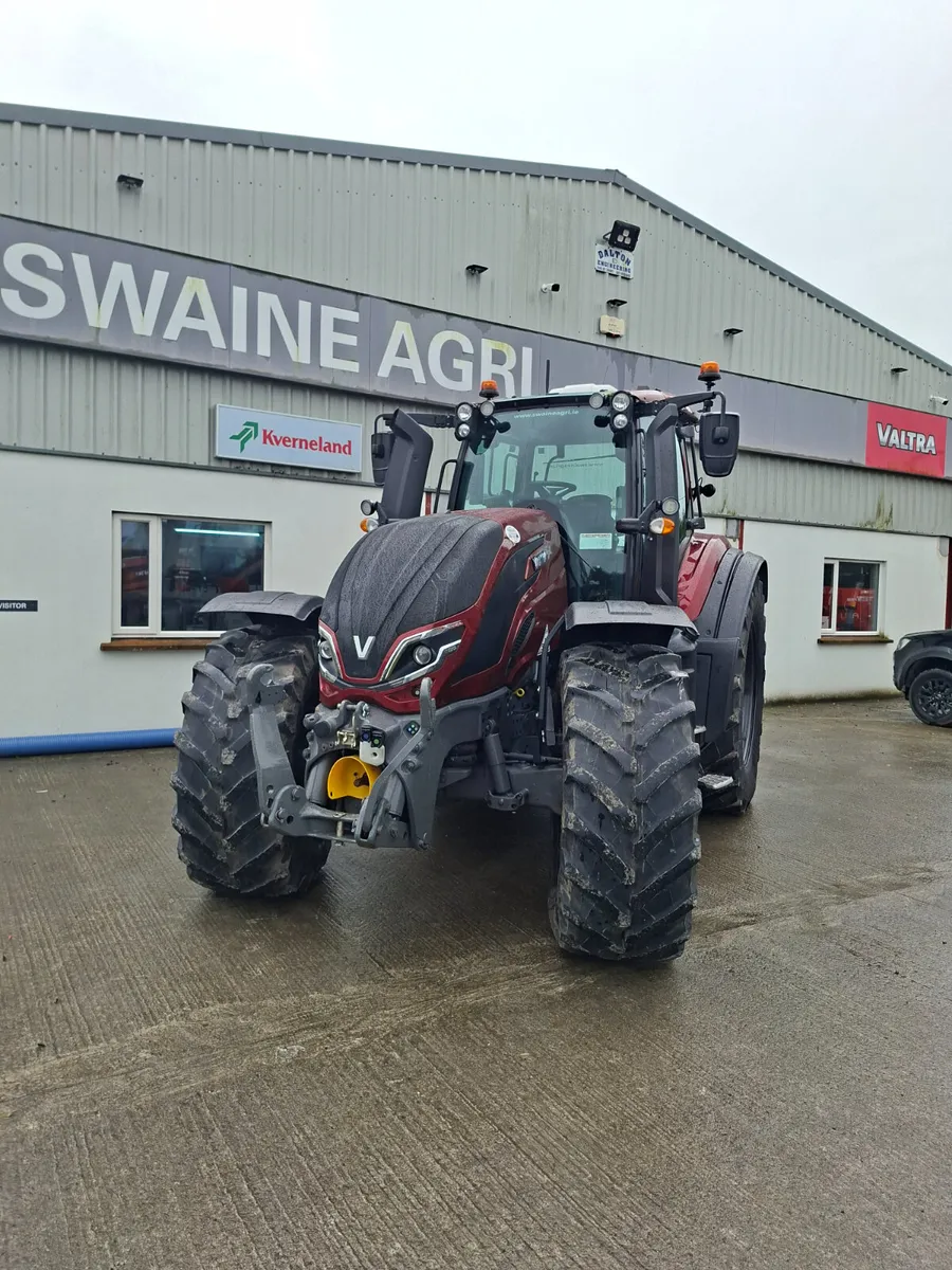 Valtra T215 Versu - Image 2