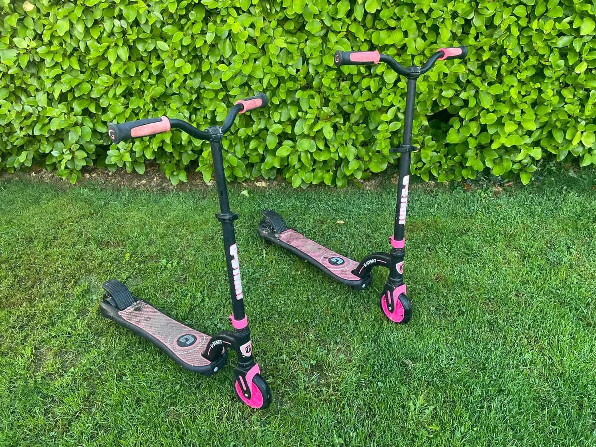 Electric scooter x 2 - Image 1