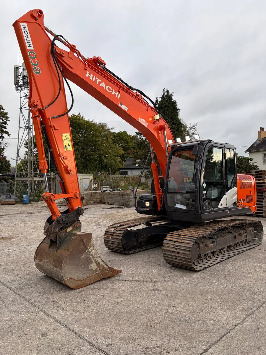 Hitachi Zaxis 130 - Image 1
