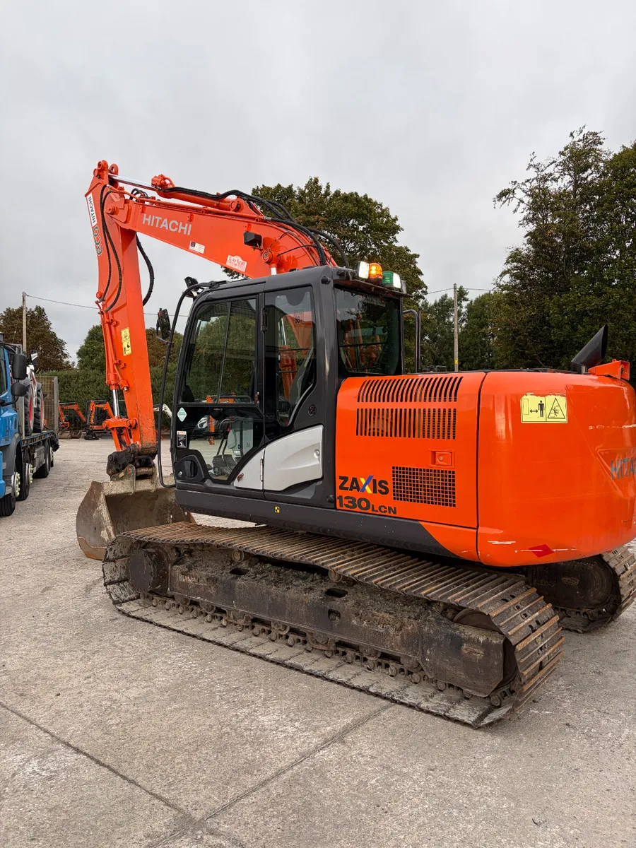 Hitachi Zaxis 130 - Image 2