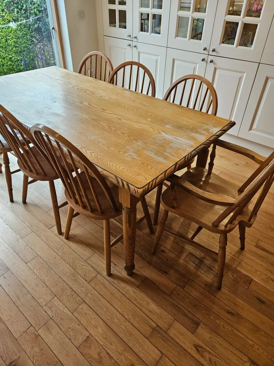 Dining table & Chairs - Image 2