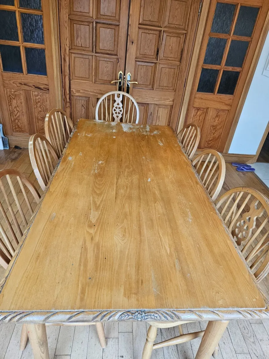 Dining table & Chairs - Image 3