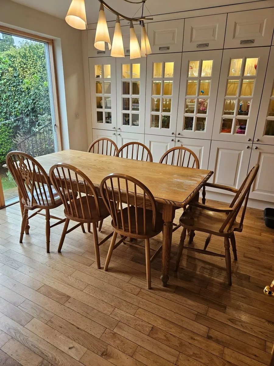 Dining table & Chairs - Image 1