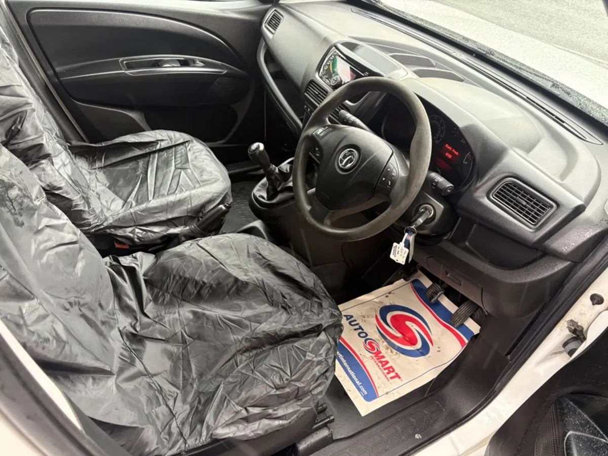 Vauxhall Combo L2H1 Sportive LWB - Image 3