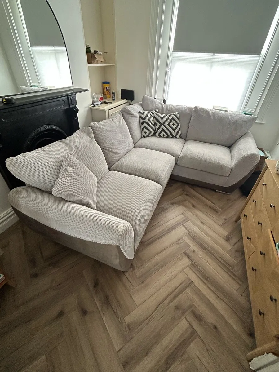 L Shaped Sofa (Right Hand L) - Image 1