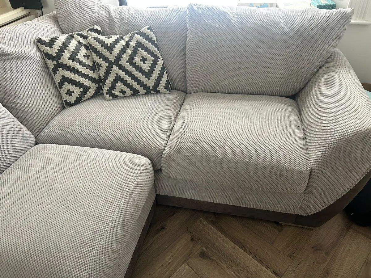 L Shaped Sofa (Right Hand L) - Image 3