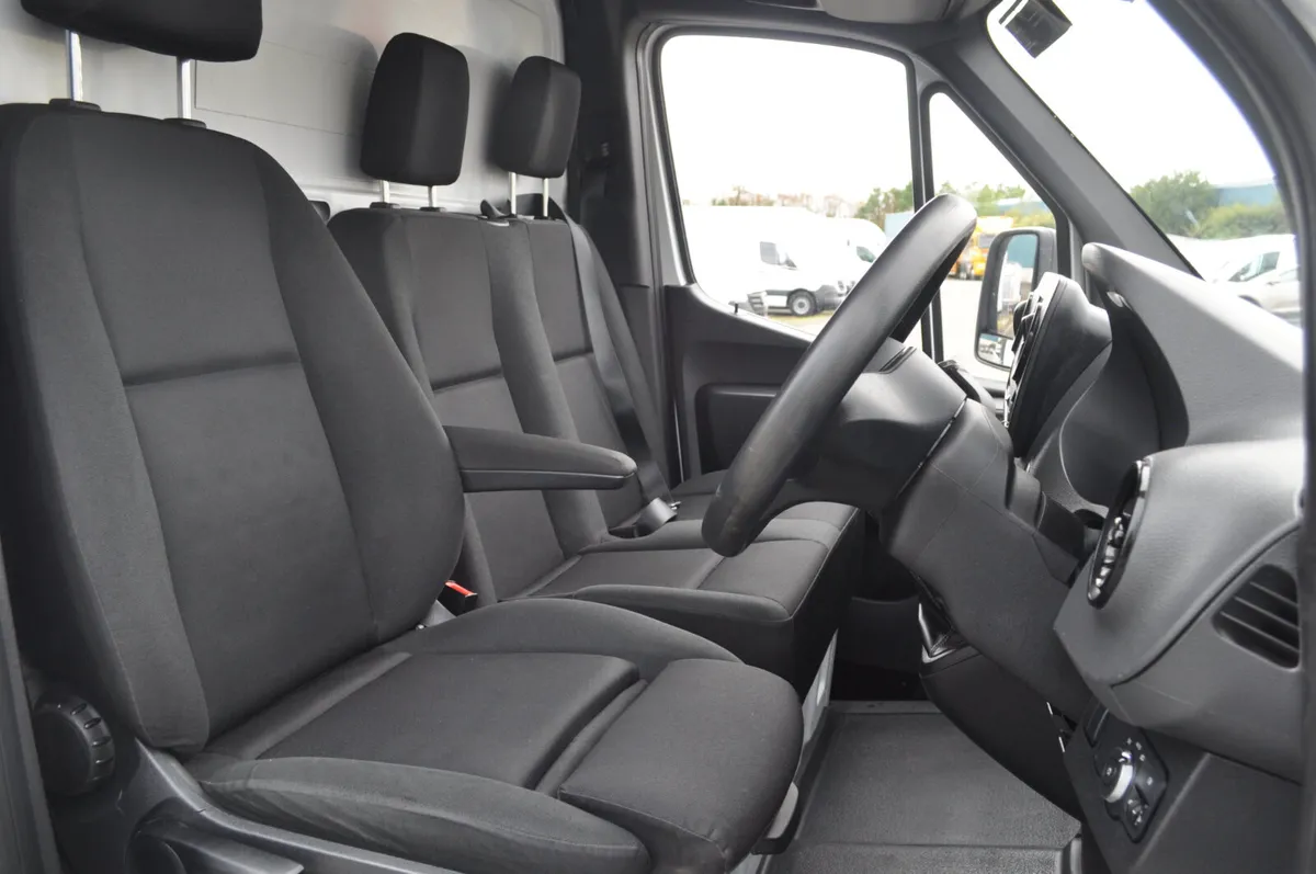 Mercedes-Benz Sprinter Drop Side - Image 3