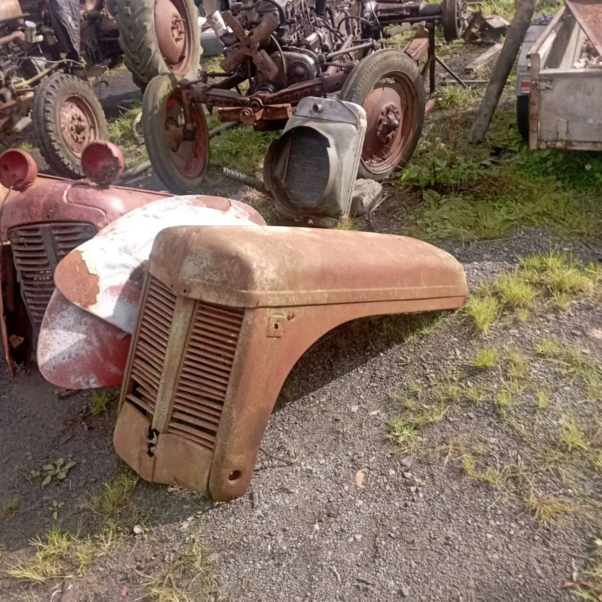 Massey Ferguson gearbox backed.ferguson 20 parts - Image 4