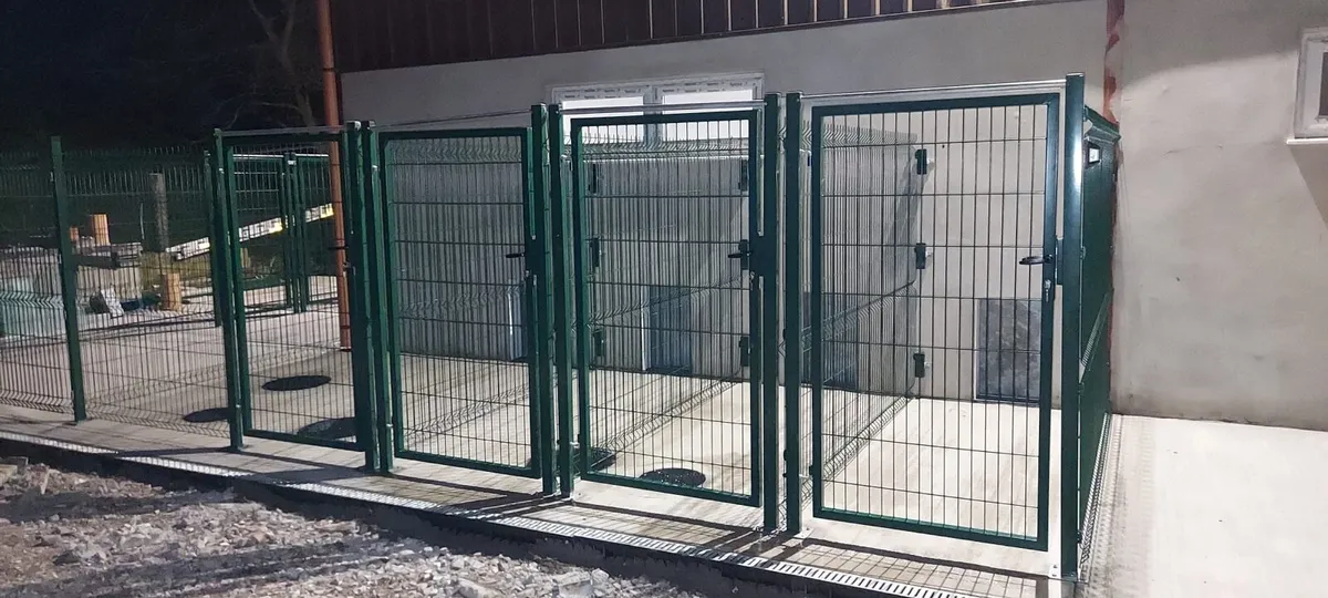 Vmesh fence, Gate . - Image 2