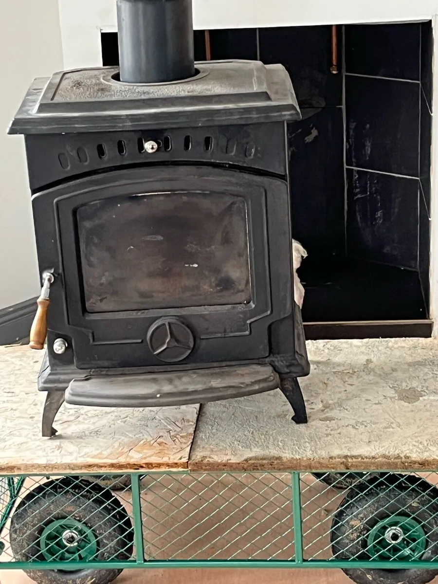 Stove - Image 1