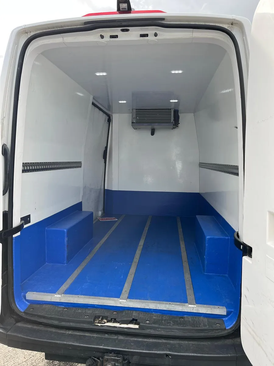 Man Fridge Van 2020 - Image 4