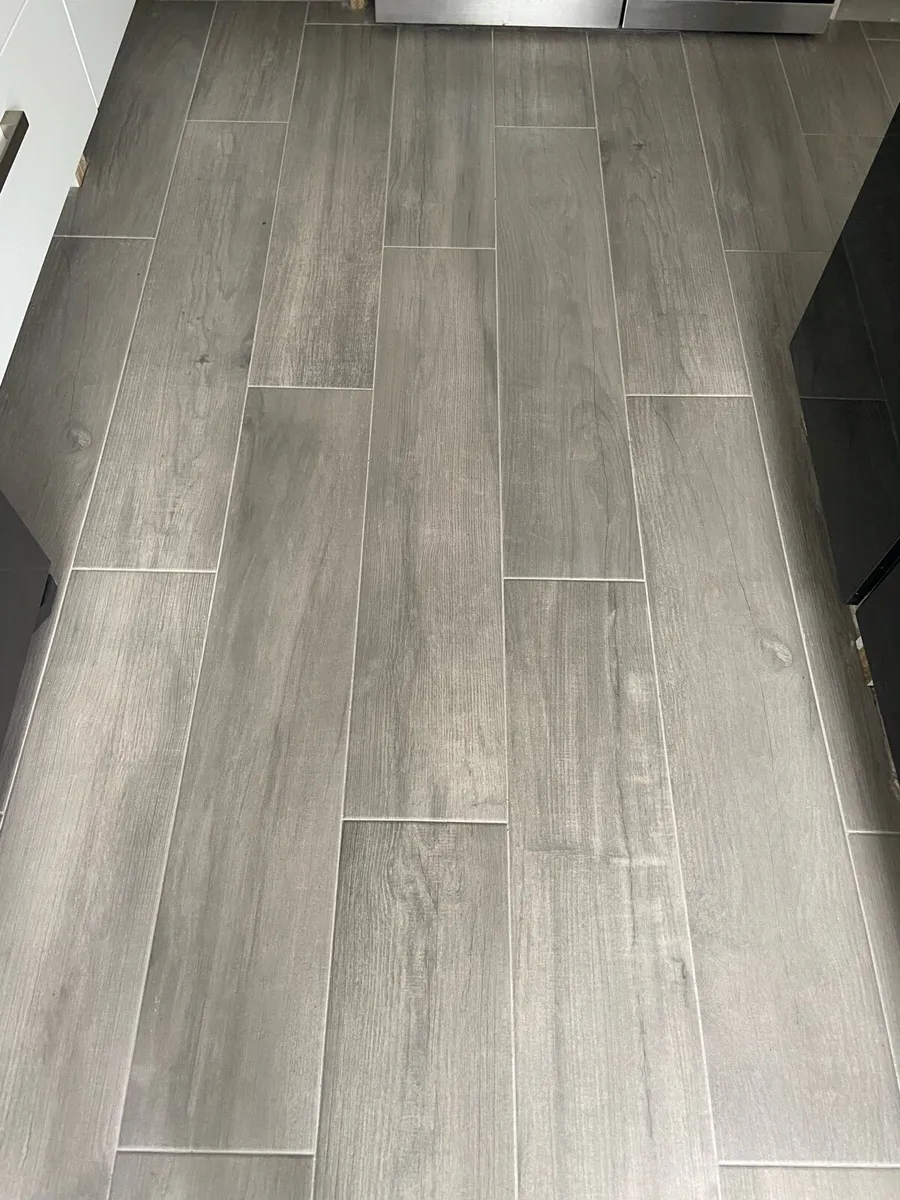 Floor tiles - Image 1