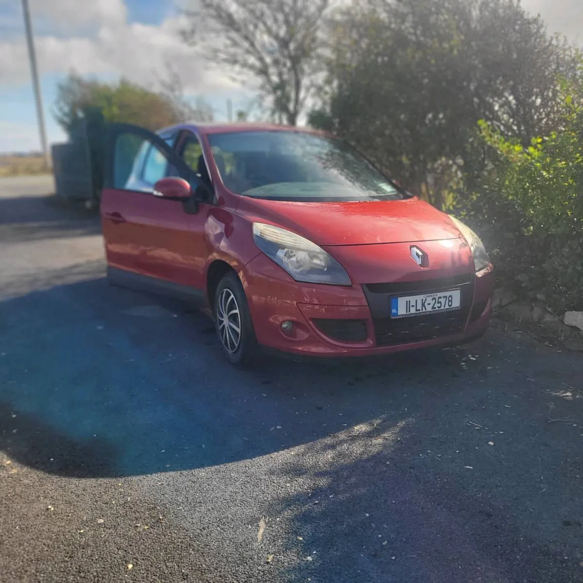 Renault scenic 121km new nct - Image 4