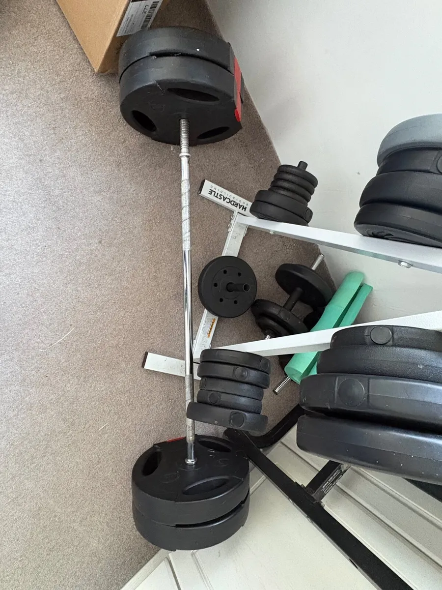 Weight set with tree, barbell and bench - Image 2