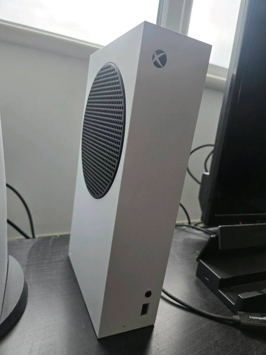 Xbox Series S - Image 2