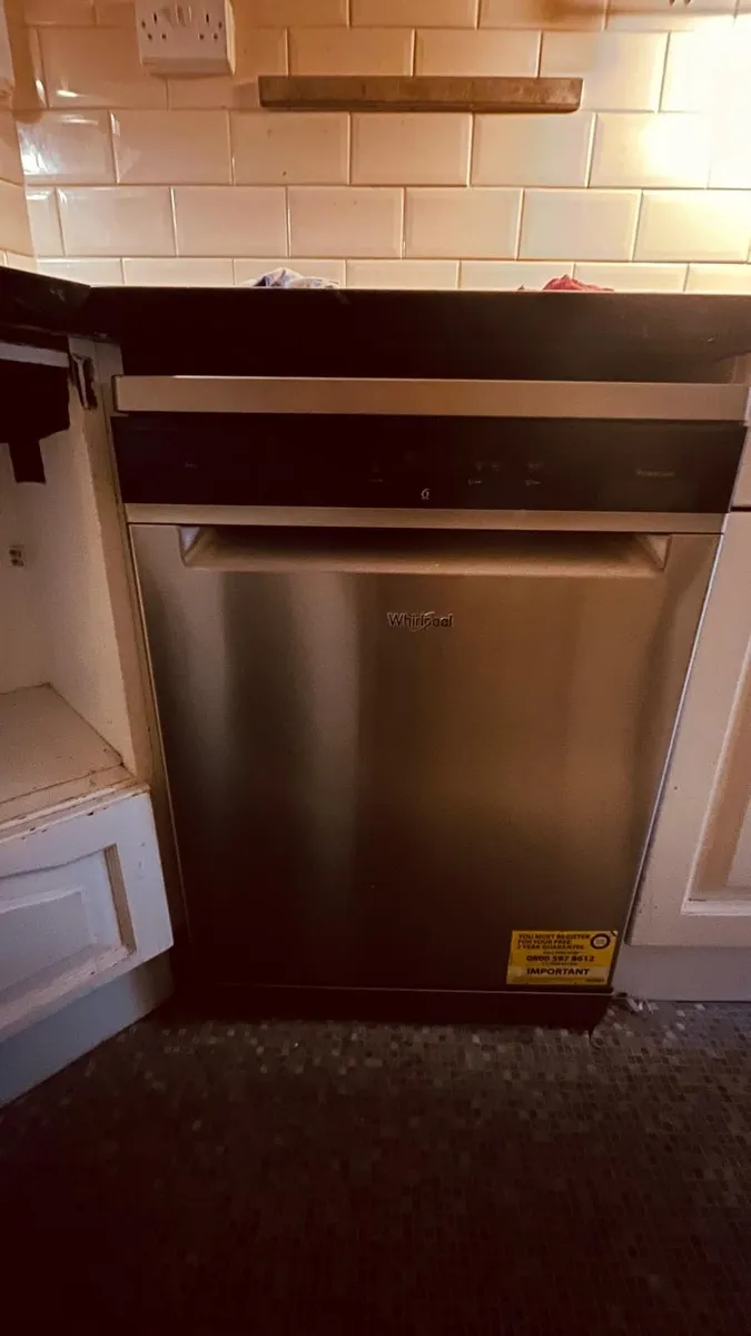 Dishwasher - Whislpool  6th Sense PowerClean - Image 1