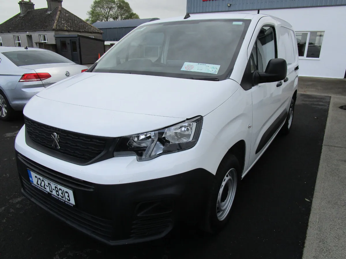 Peugeot Partner 2022  3 seats - Image 3