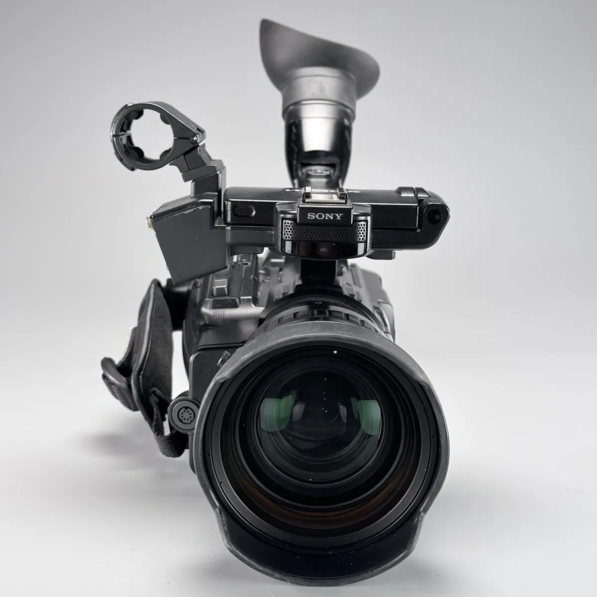 Sony PMW 200 Solid-State Memory Camcorder - Image 2