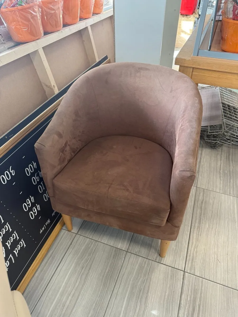 Brown Suede-Effect Tub Chair / Armchair